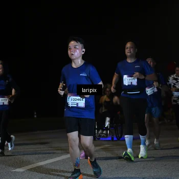 Runner Photo 7570910
