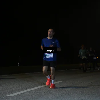 Runner Photo 7570911