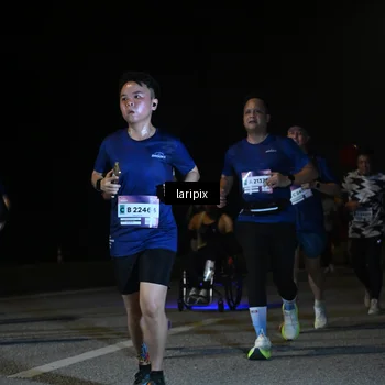 Runner Photo 7570917