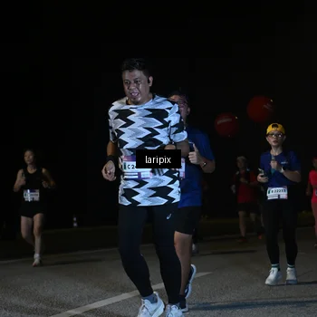 Runner Photo 7570921