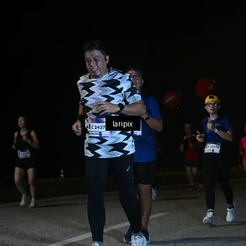 Runner Photo 7570935
