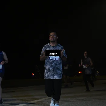 Runner Photo 7570938