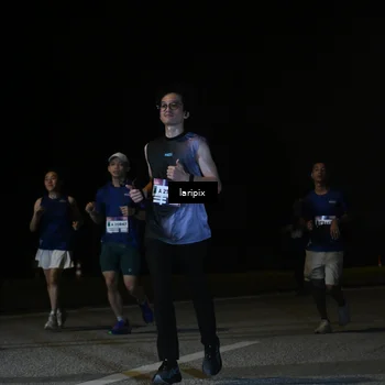 Runner Photo 7570944