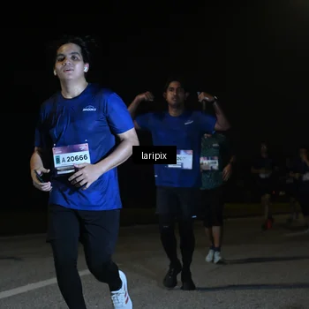 Runner Photo 7570973
