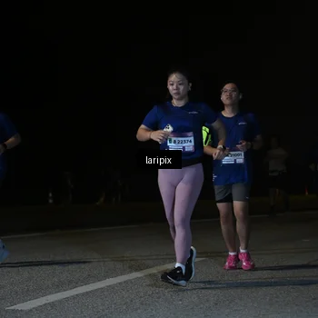 Runner Photo 7571002