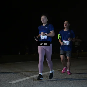 Runner Photo 7571003