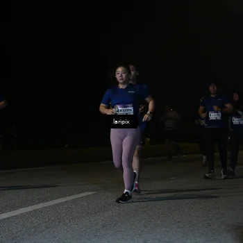 Runner Photo 7571004