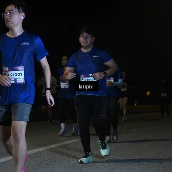 Runner Photo 7571018