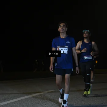 Runner Photo 7571030