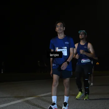 Runner Photo 7571036