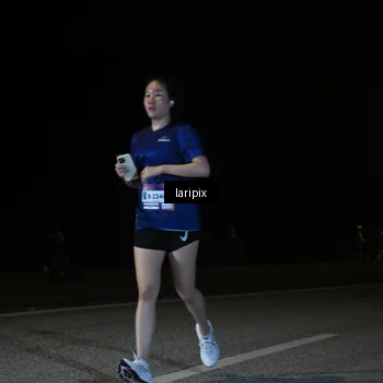 Runner Photo 7571040