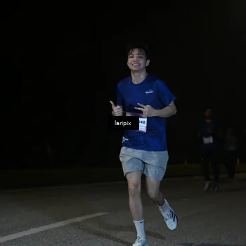 Runner Photo 7571042