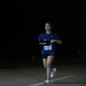 Runner Photo 7571043