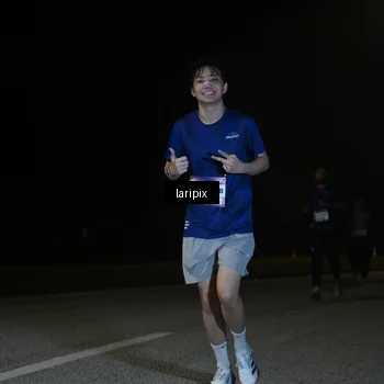 Runner Photo 7571045
