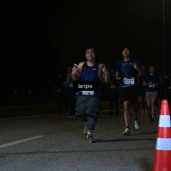 Runner Photo 7571047
