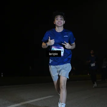 Runner Photo 7571049