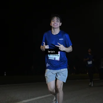 Runner Photo 7571050