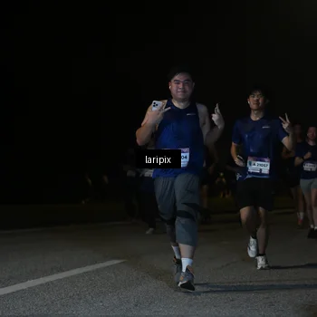 Runner Photo 7571052