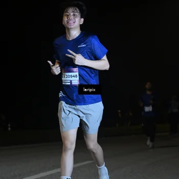 Runner Photo 7571055