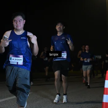 Runner Photo 7571060