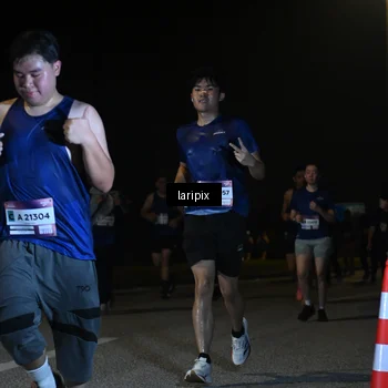 Runner Photo 7571062