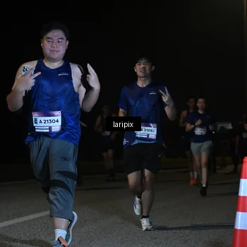 Runner Photo 7571063