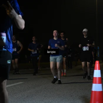 Runner Photo 7571068