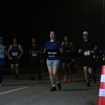 Runner Photo 7571074