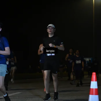 Runner Photo 7571075