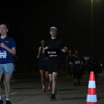 Runner Photo 7571076