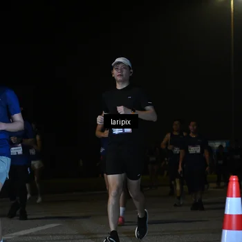Runner Photo 7571079