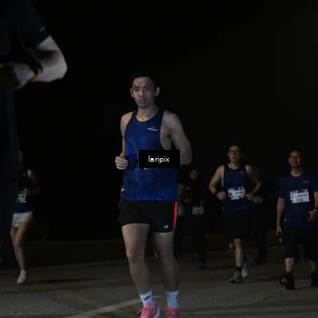 Runner Photo 7571082