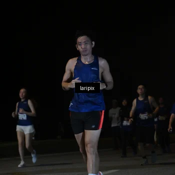 Runner Photo 7571091