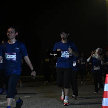 Runner Photo 7571099