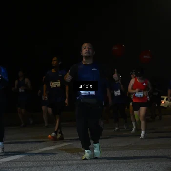 Runner Photo 7571135
