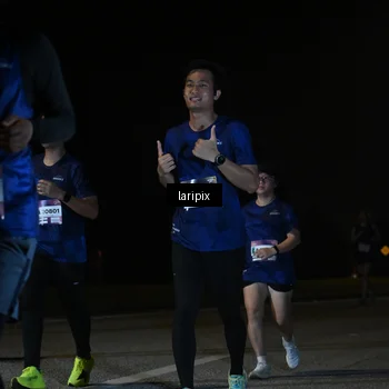 Runner Photo 7571176