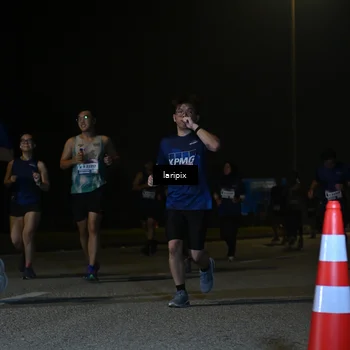 Runner Photo 7571212
