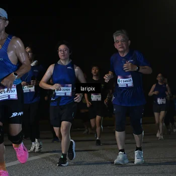 Runner Photo 7571292