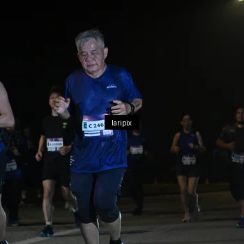 Runner Photo 7571301