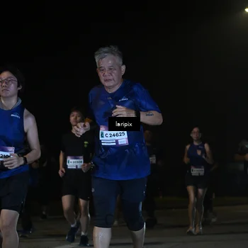 Runner Photo 7571304