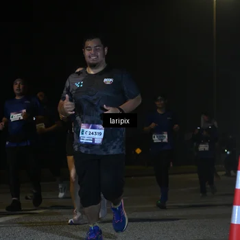 Runner Photo 7571310