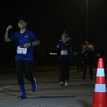 Runner Photo 7571325