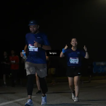 Runner Photo 7571365
