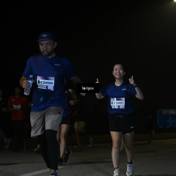Runner Photo 7571368