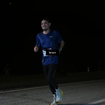 Runner Photo 7571391
