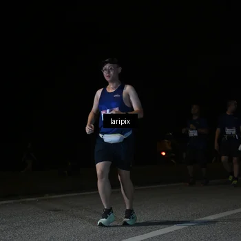 Runner Photo 7571399