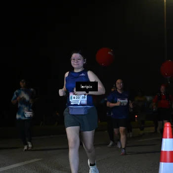 Runner Photo 7571402