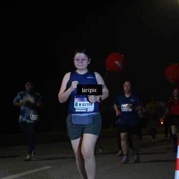 Runner Photo 7571411