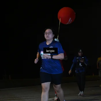 Runner Photo 7571418