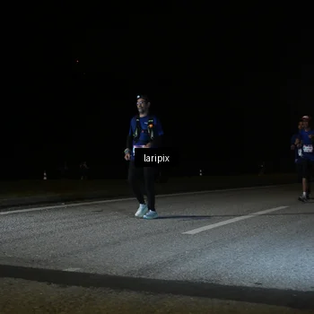 Runner Photo 7571496